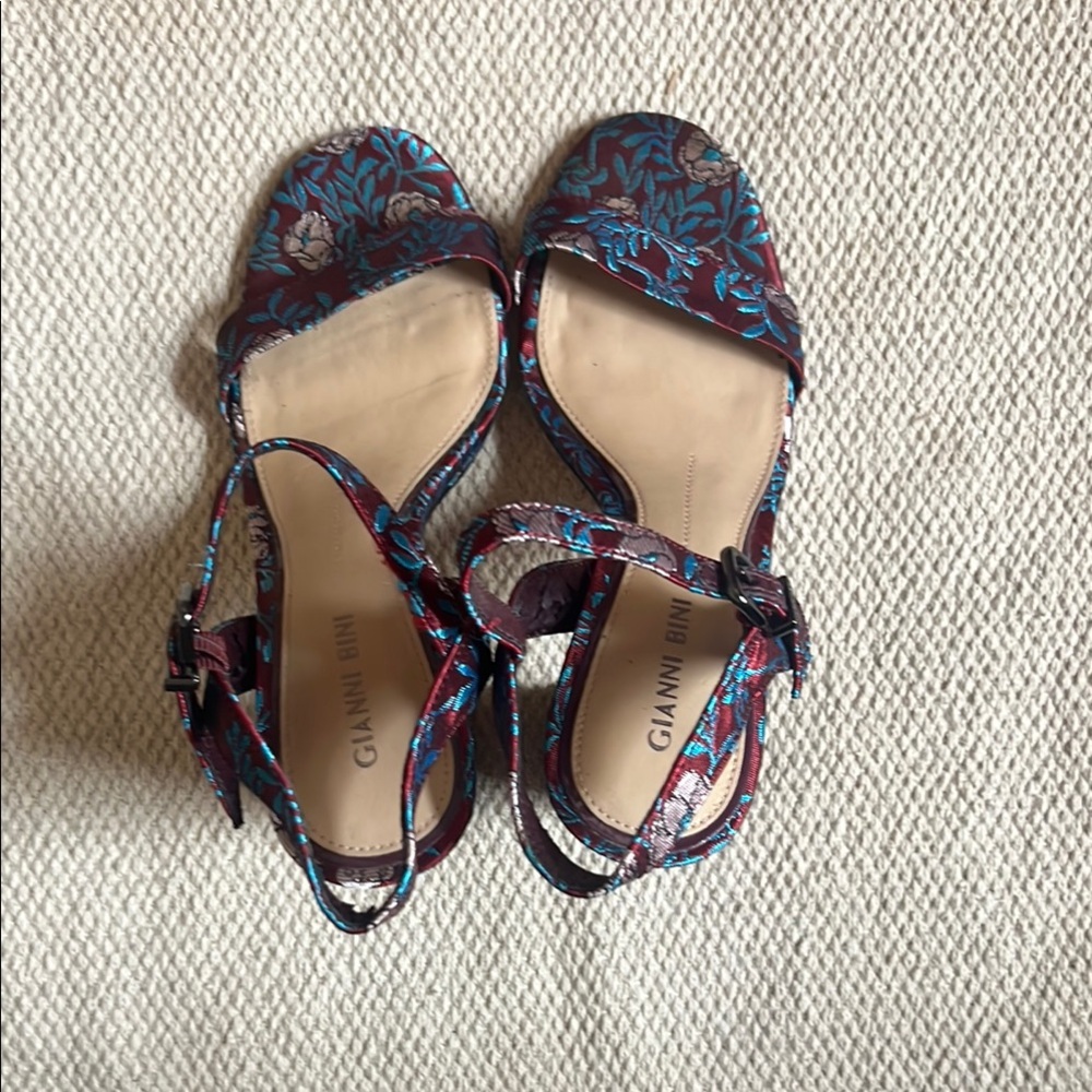 Gianni Bini Women's Floral Heeled Sandals - Red and Blue - Picture 4 of 7
